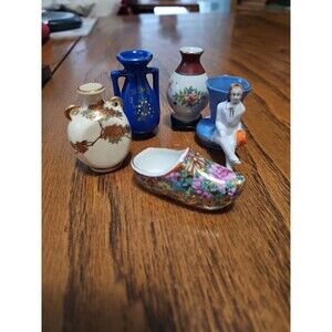 Set of 4 Vtg Japanese Mini Vases Hand Painted 2" Tall And Mini Japanese Clog